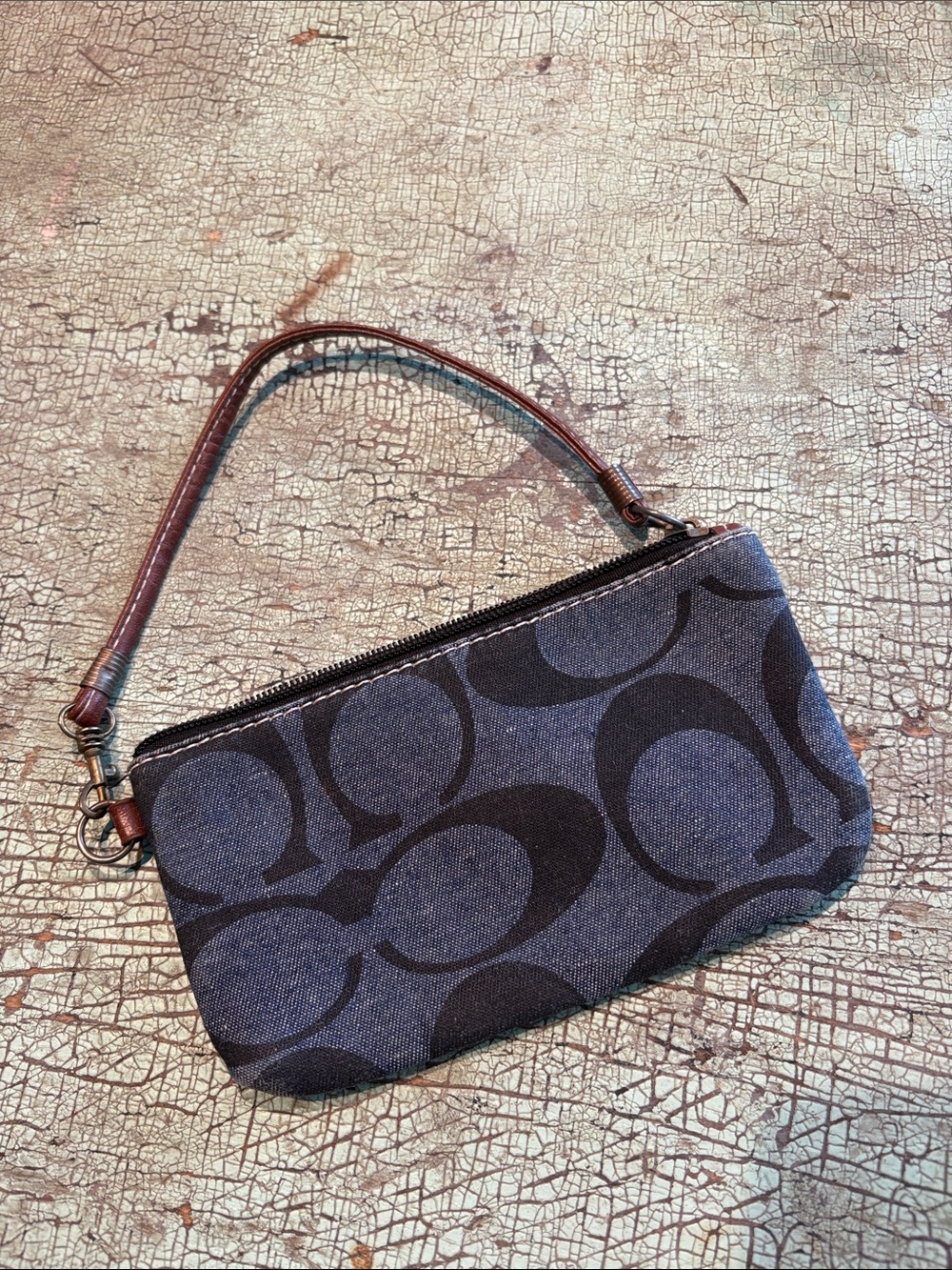 Coach Signature Blue Jacquard Fabric Wristlet Brown Leather Strap - Picture 2 of 6